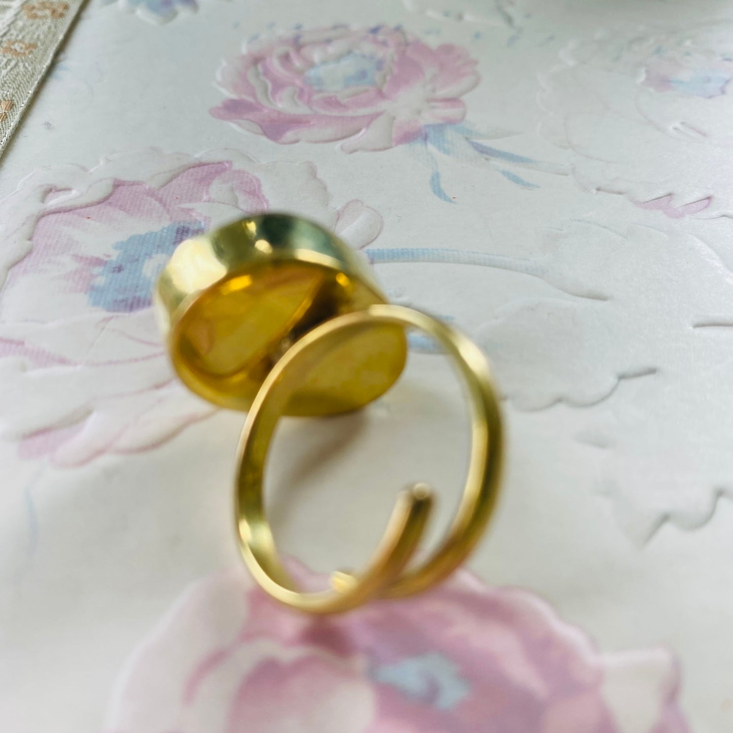 Classy Cowrie Shell Ring