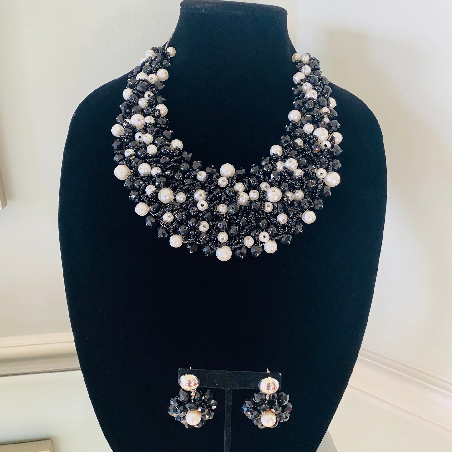 Crocheted Crystal Necklace w/ Earrings