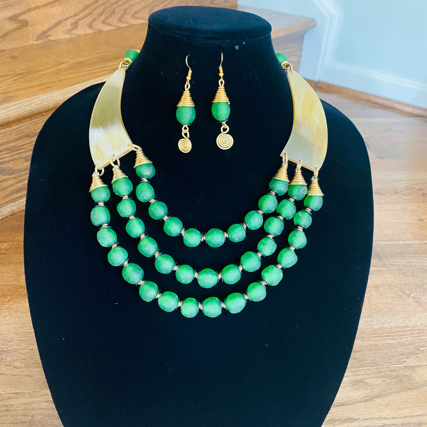 The Palm Necklace Set