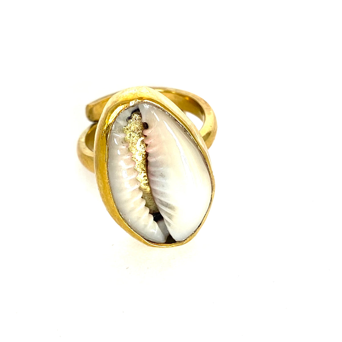 Classy Cowrie Shell Ring – view 2