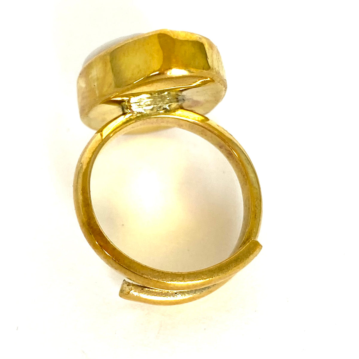 Classy Cowrie Shell Ring – view 4