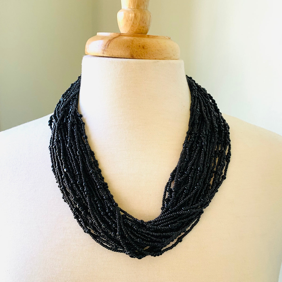 Simply Beaded Elegance w/ matching earrings – view 34