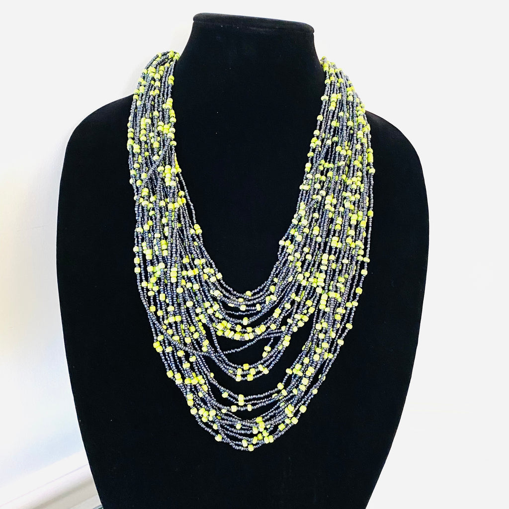 Simply Beaded Elegance w/ matching earrings – view 7