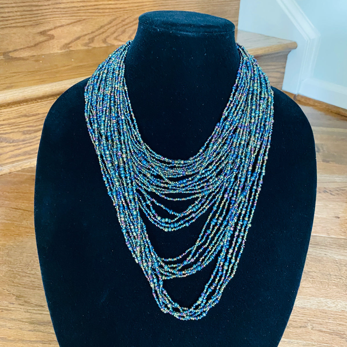 Simply Beaded Elegance w/ matching earrings – view 4