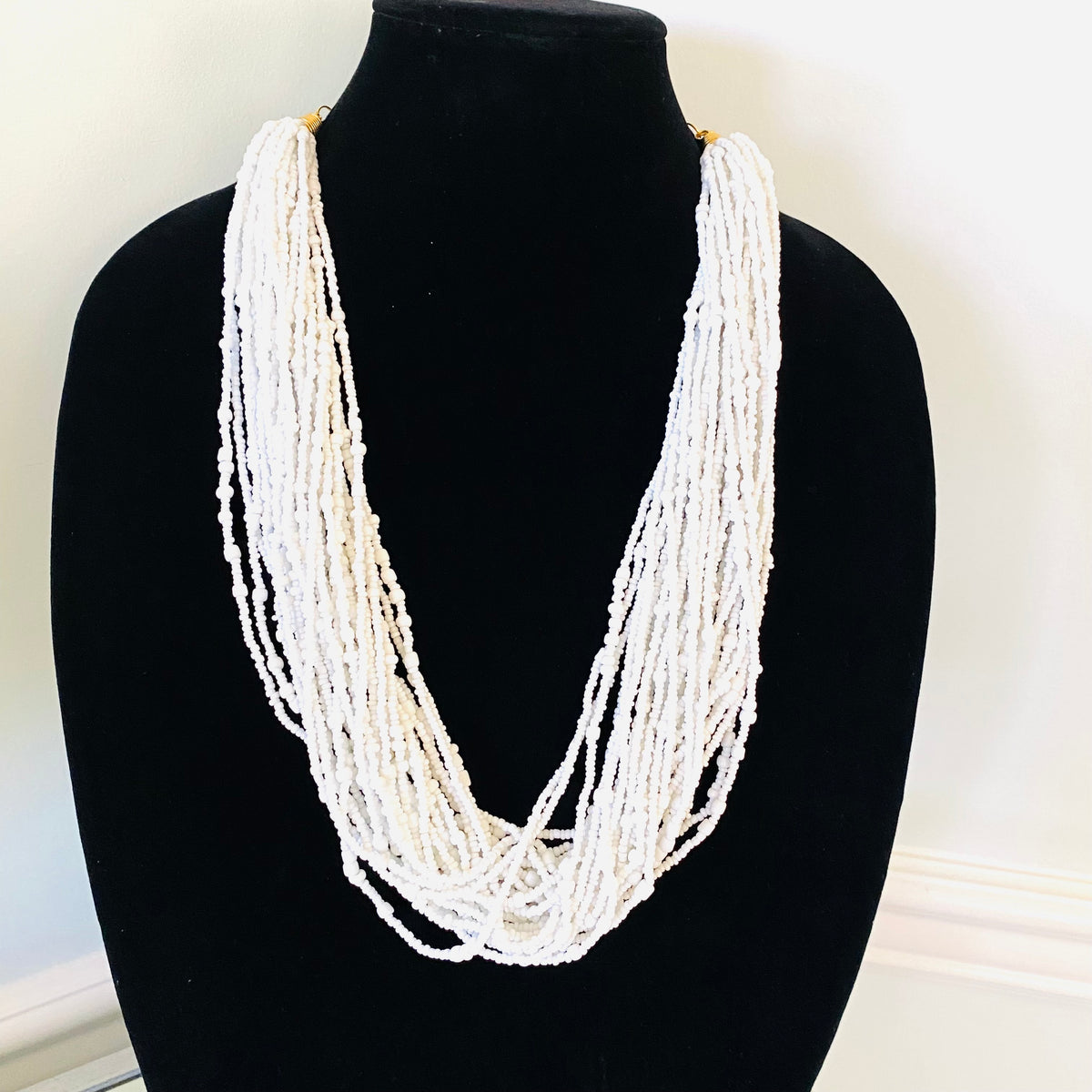 Simply Beaded Elegance w/ matching earrings – view 8