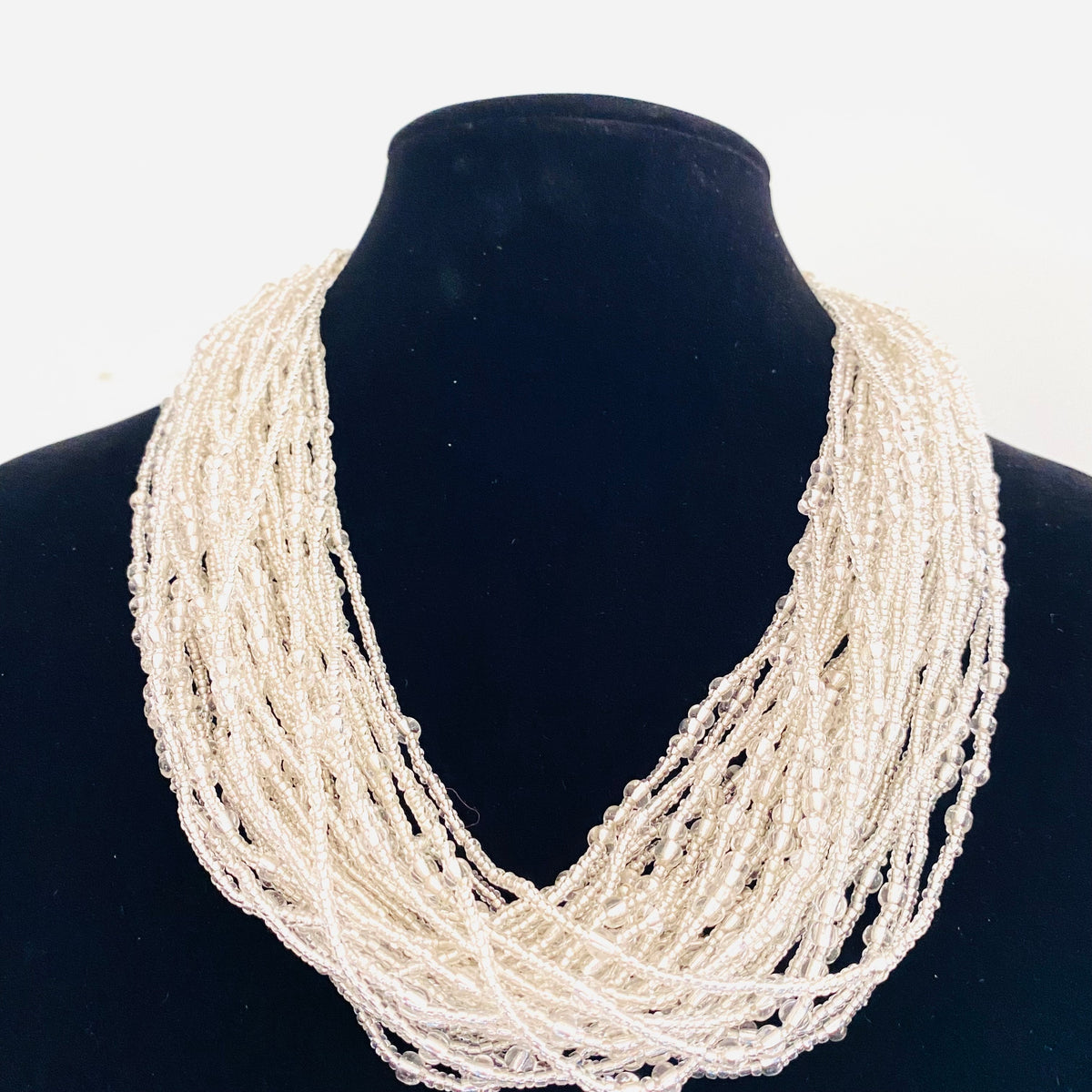 Simply Beaded Elegance w/ matching earrings – view 15